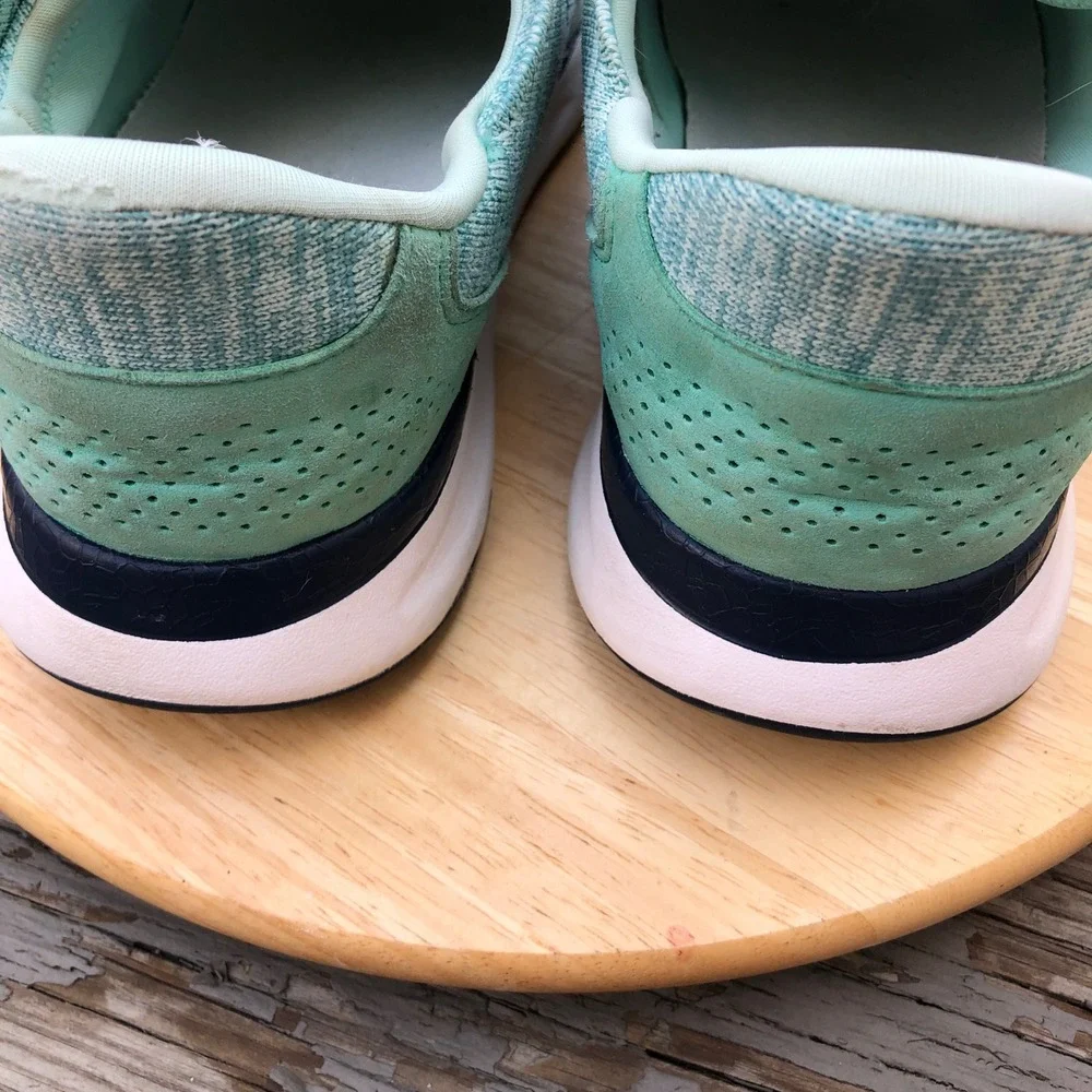 Kizik Lima Sneakers Green Womens 11 Mens 9.5 Spearmint Hands Free Knit Shoes